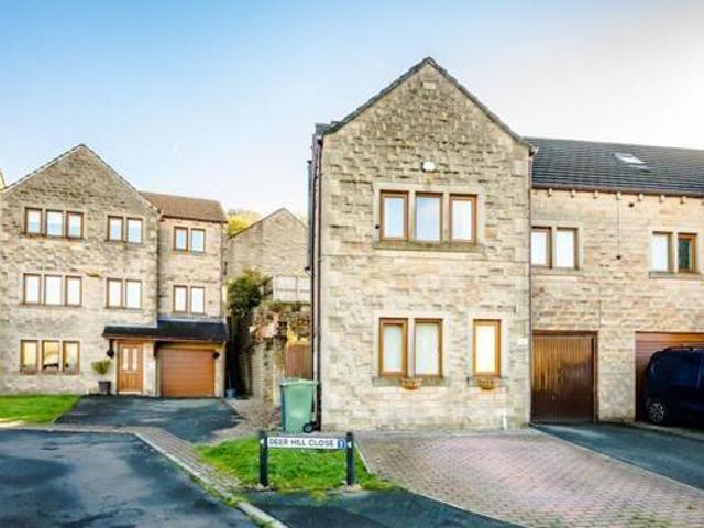 House for sale in Huddersfield, West Yorkshire