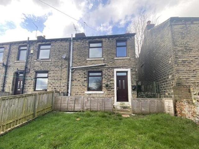 House for sale in Huddersfield, West Yorkshire