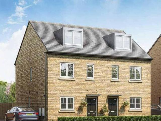 House for sale in Huddersfield, Kirklees
