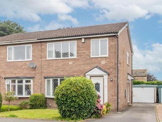 House for sale in Huddersfield, West Yorkshire