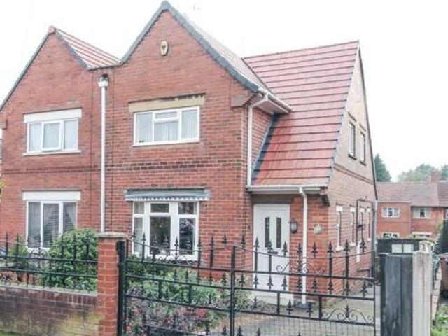 House for sale in Larklands, Caldermill