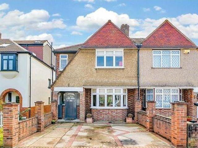 House for sale in Isleworth, Greater London