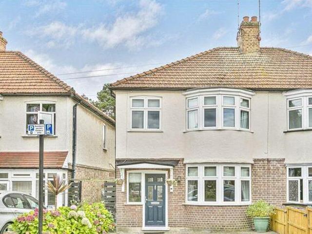 House for sale in Isleworth, Greater London
