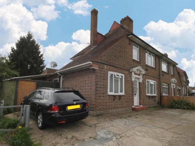 House for sale in Isleworth, Greater London