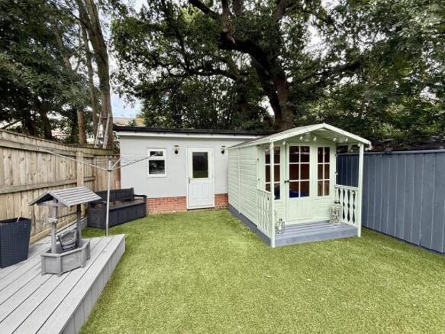 Farm for sale in Isleworth, Greater London