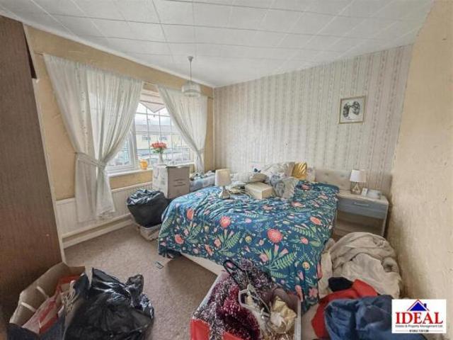 Farm for sale in Scawthorpe, South Yorkshire
