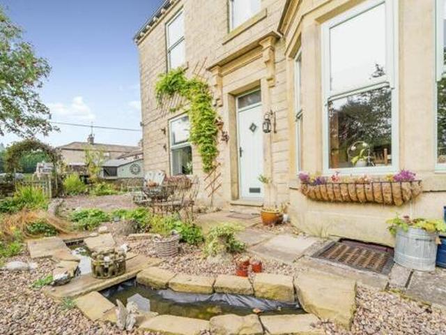 House for sale in Scar Top, Bradford