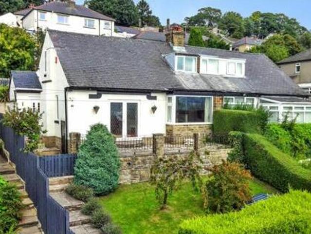 House for sale in Riddlesden, West Yorkshire