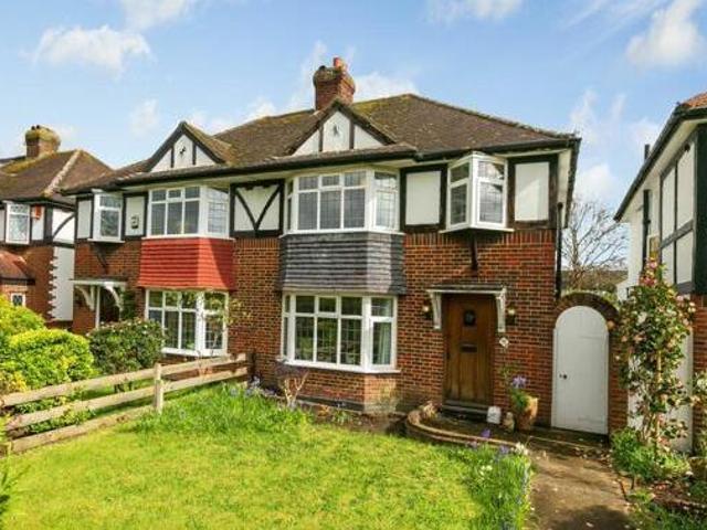 House for sale in Kingston Upon Thames, Greater London