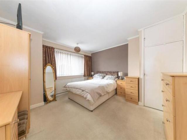 Farm for sale in Luton