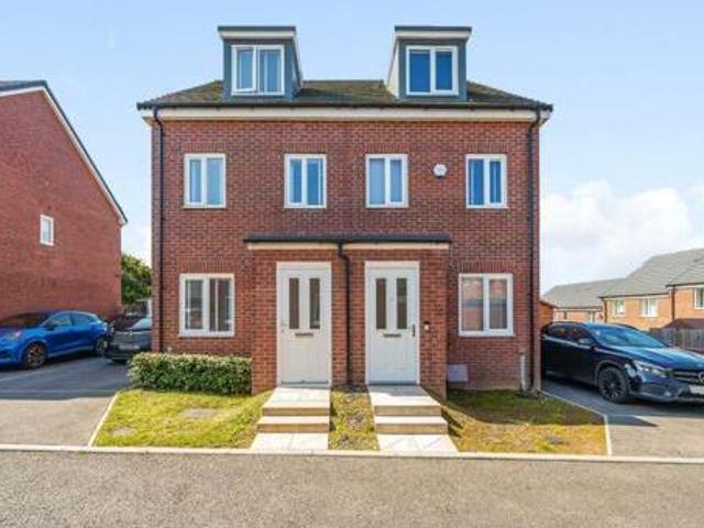 House for sale in Newquay, Cornwall