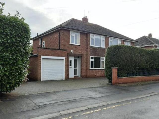 House for sale in Green Close, Warwickshire
