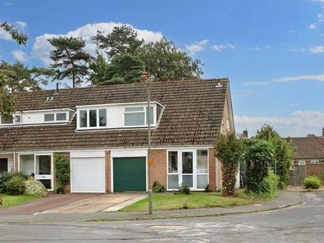 House for sale in Pachesham Park, Surrey