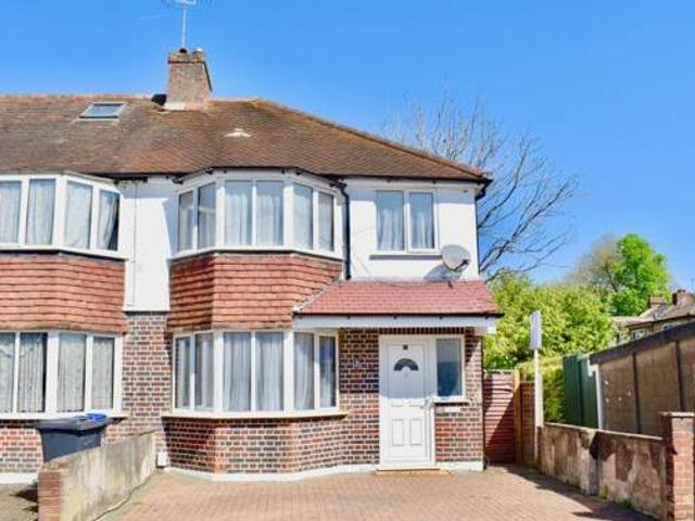 House for sale in Pachesham Park, Surrey
