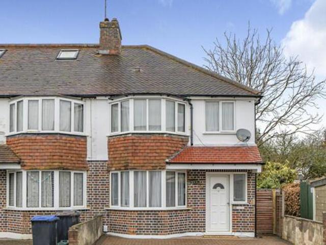 House for sale in Pachesham Park, Surrey
