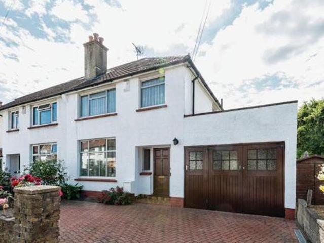 House for sale in Pachesham Park, Surrey