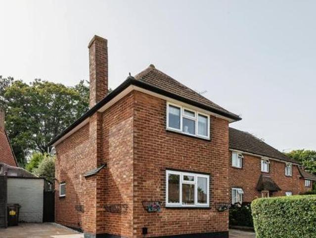 House for sale in Pachesham Park, Surrey