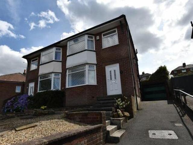 House for sale in Kirkstall, West Yorkshire