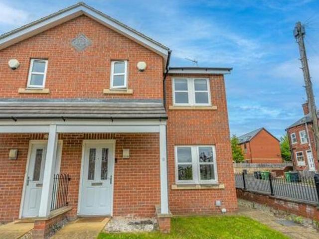 House for sale in Meanwood, West Yorkshire