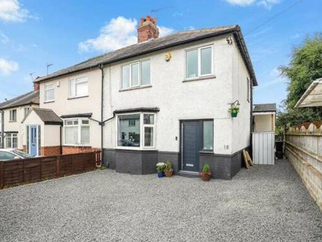 House for sale in Roundhay, West Yorkshire