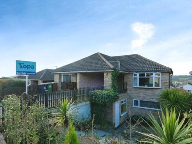 House for sale in Cookridge, West Yorkshire