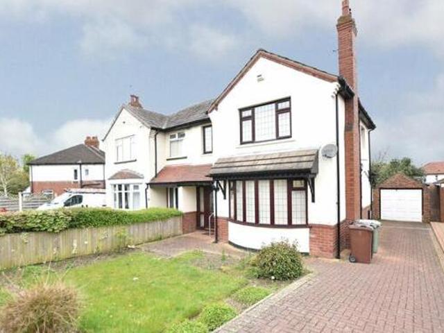 House for sale in Austhorpe, West Yorkshire