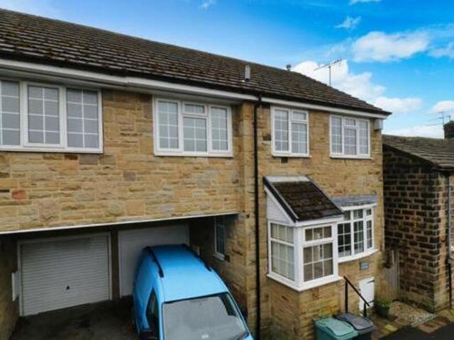 House for sale in Great and Little Preston, West Yorkshire