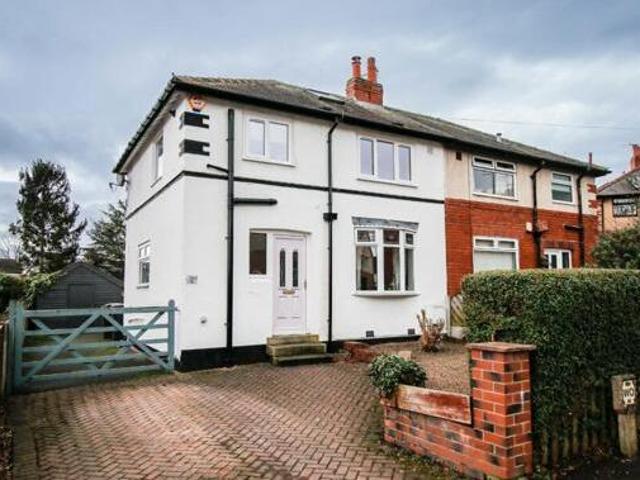 House for sale in Farsley, West Yorkshire