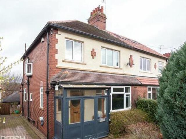 House for sale in Armley, West Yorkshire