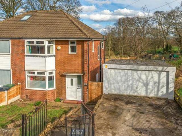 House for sale in Armley, West Yorkshire