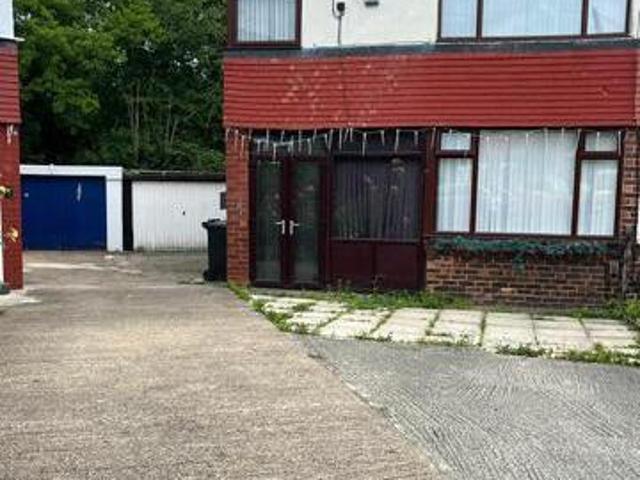House for sale in Lower Mickletown, Leeds