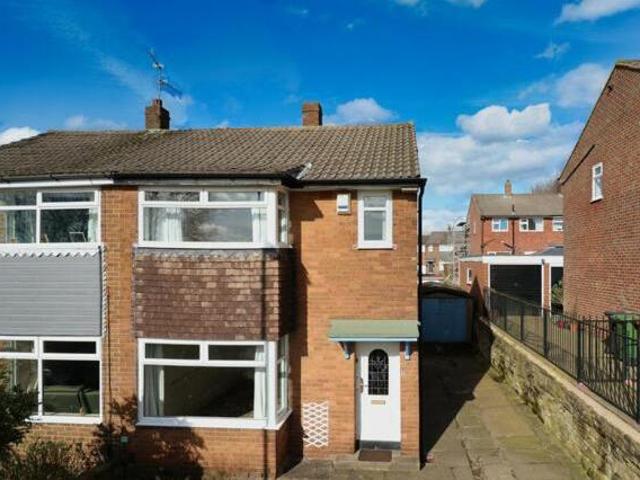 House for sale in Cookridge, West Yorkshire