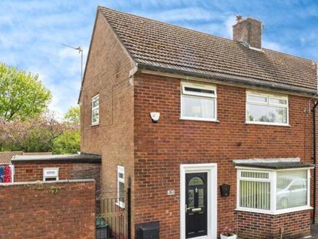 House for sale in Leigh