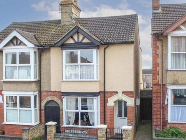 House for sale in Leighton-Linslade, Leighton Buzzard