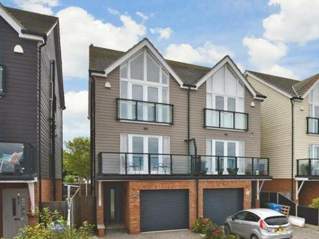 House for sale in Lyons, Greater London