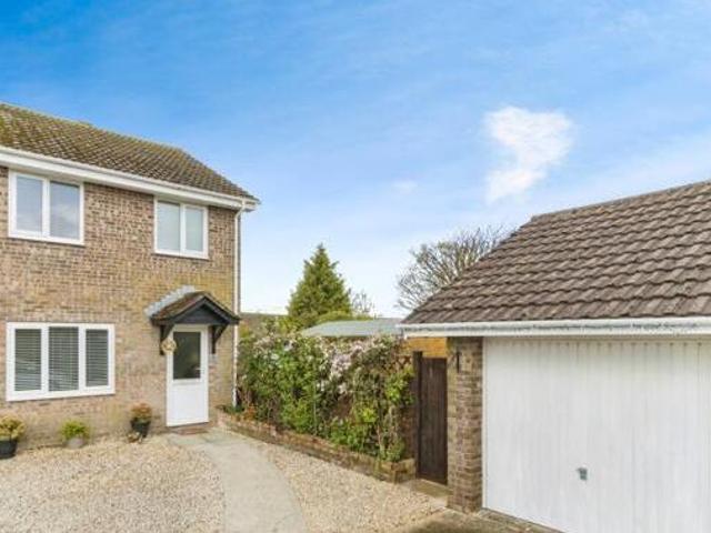 House for sale in Lamellion, Cornwall