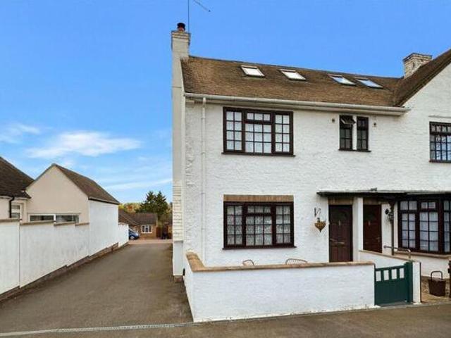 House for sale in Northampton, Northamptonshire