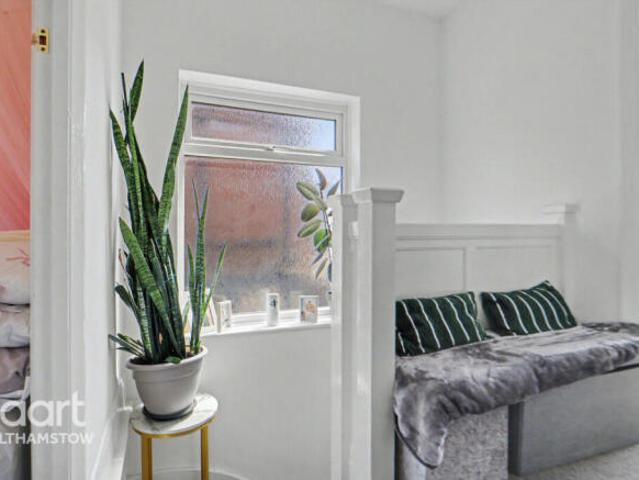 Farm for sale in Hale End, Greater London