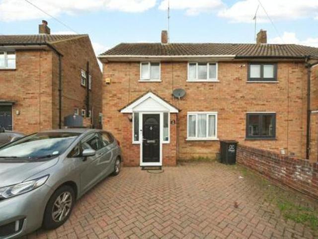 House for sale in Luton