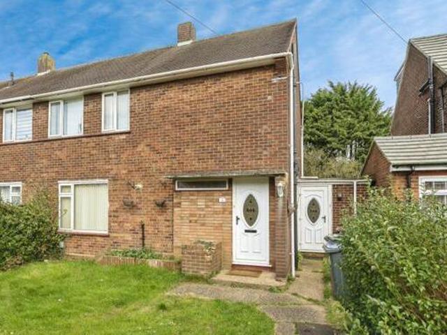 House for sale in Luton