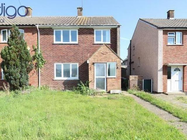 House for sale in Luton