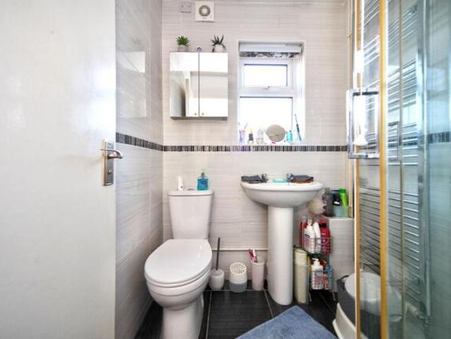 Farm for sale in Hart Hill, Luton