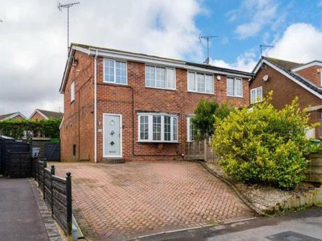 House for sale in Greenside, Macclesfield