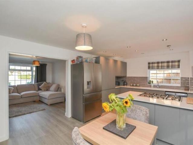 Farm for sale in Pilgrims' Hatch, Navestock Side