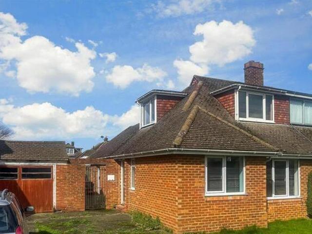 House for sale in Allington, Midway