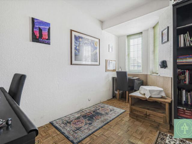 Farm for sale in Southgate, Greater London