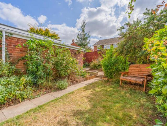 Farm for sale in Lower Wick, Worcester