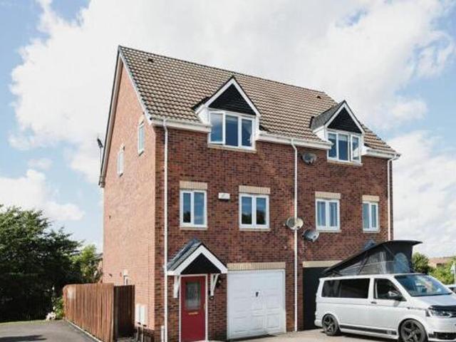 House for sale in Potters Corner, East Midlands