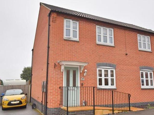 House for sale in Potters Corner, East Midlands
