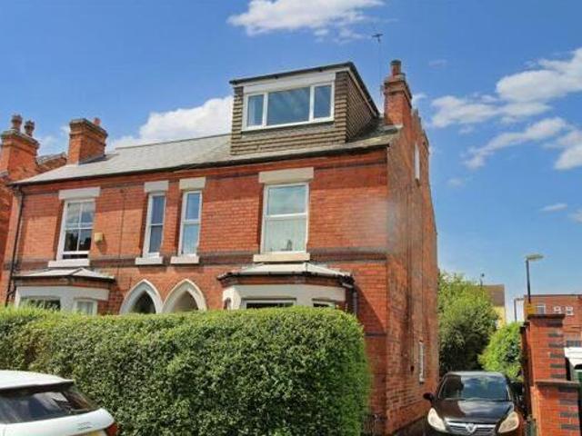 House for sale in Porchester Gardens, City of Nottingham